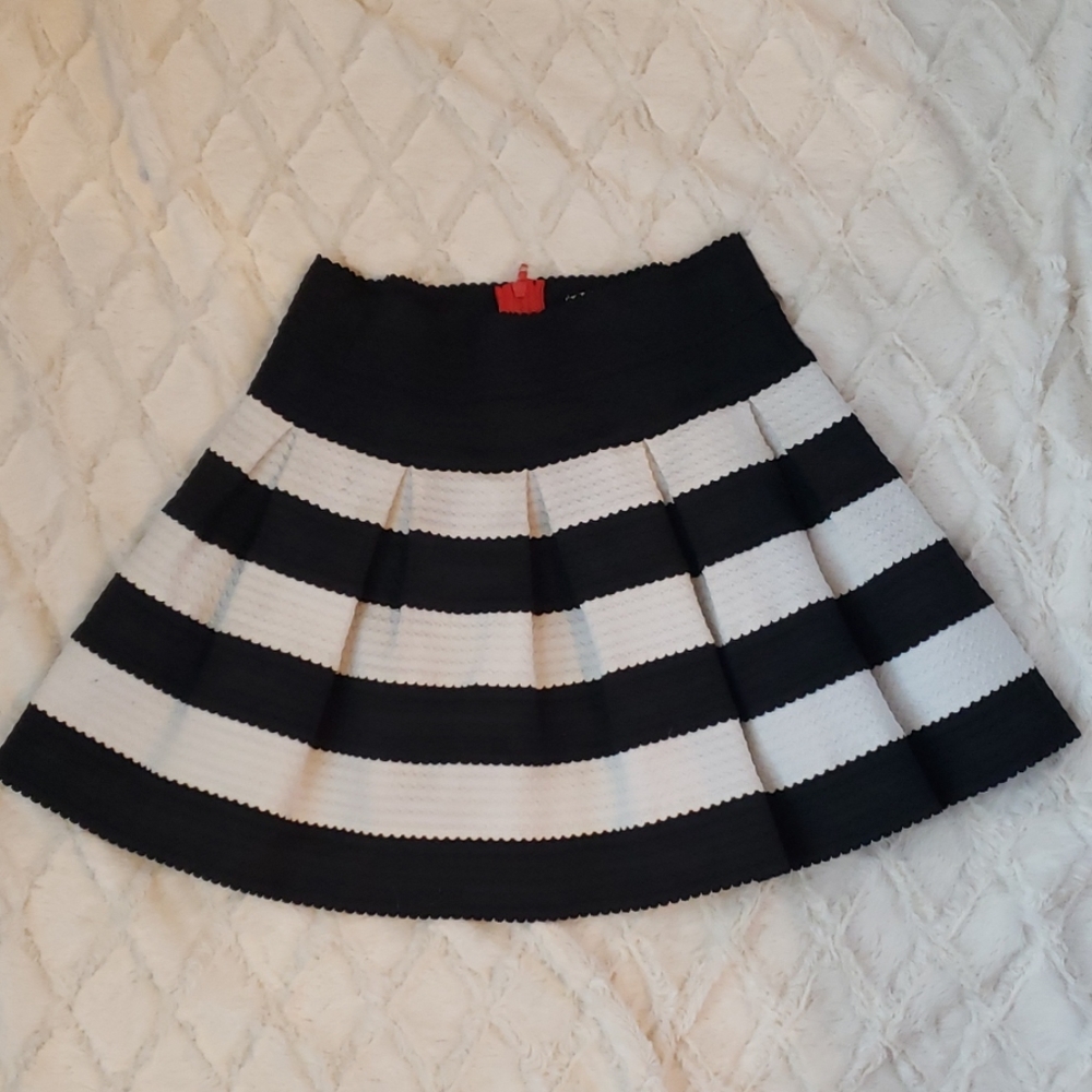 White and black circle skirt!